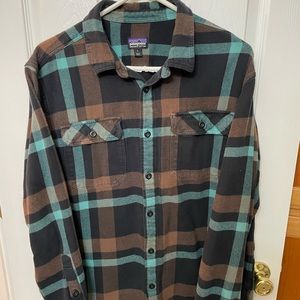 Large Patagonia Organic Cotton Flannel